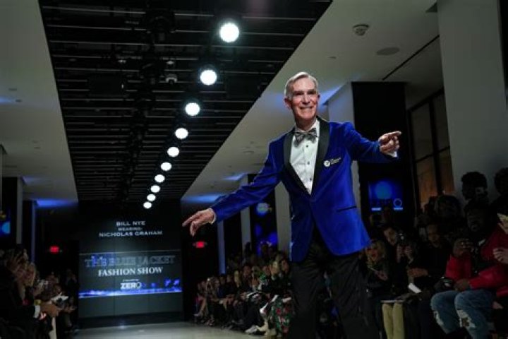Bill Nye Shows His Rizz By Dancing To Key Glock