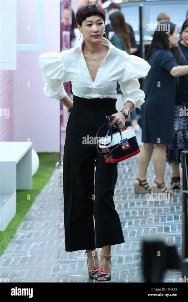 Byun Jung-soo Biography, Age, Height, Husband, Net Worth, Family