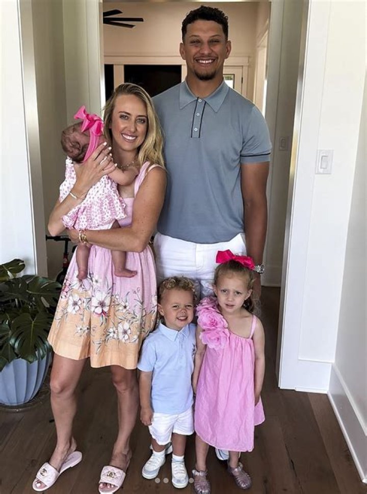 How tall is Brittany Daniel