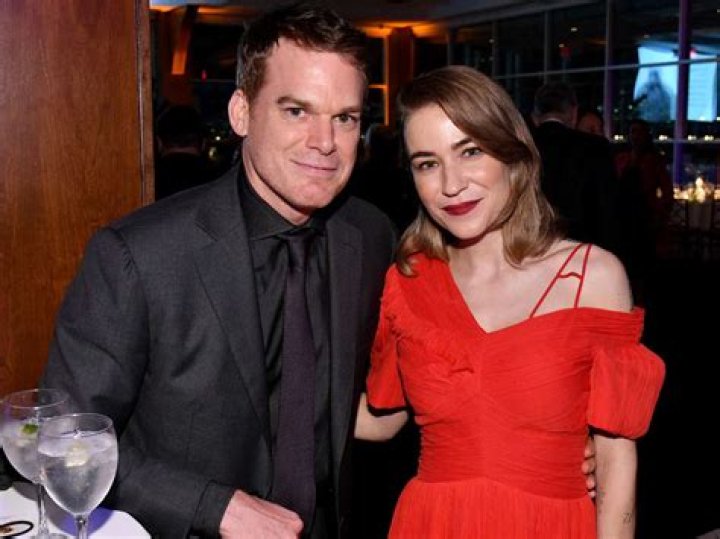 How tall is Michael C Hall