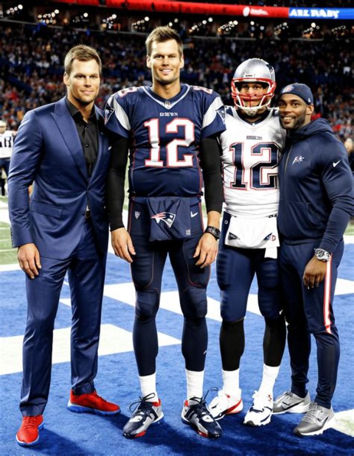 How tall is Tom Brady