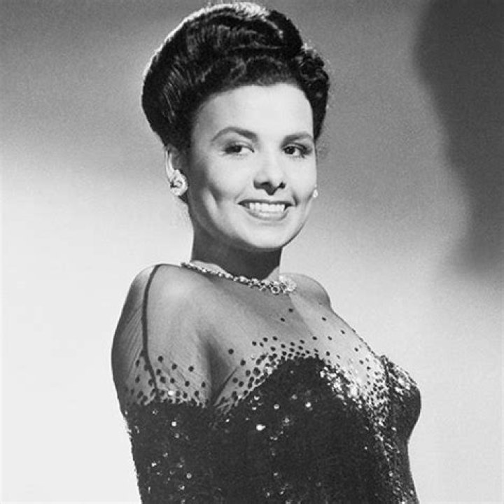 How tall was Lena Horne