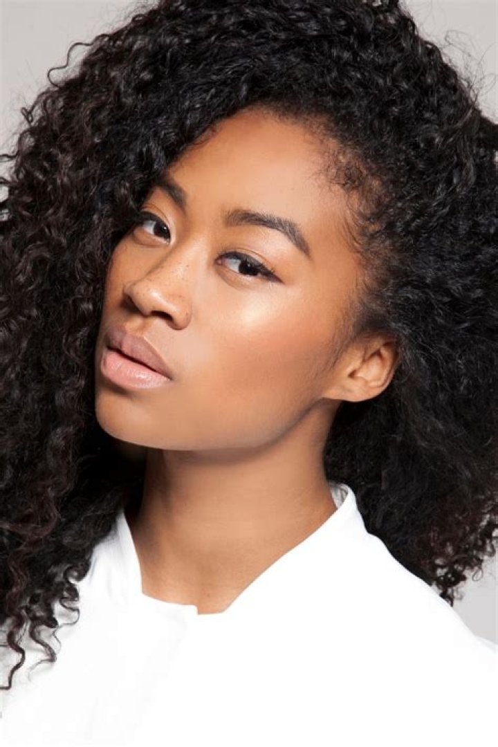 Jennie Pegouskie – Celebsgraphy
