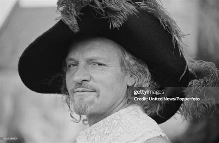 Julian Glover