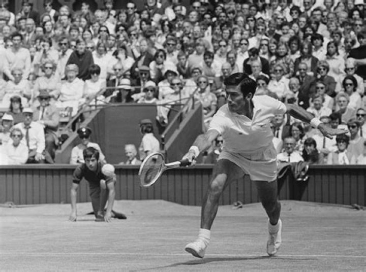 Ken Rosewall Biography, Age, Height, Husband, Net Worth, Family