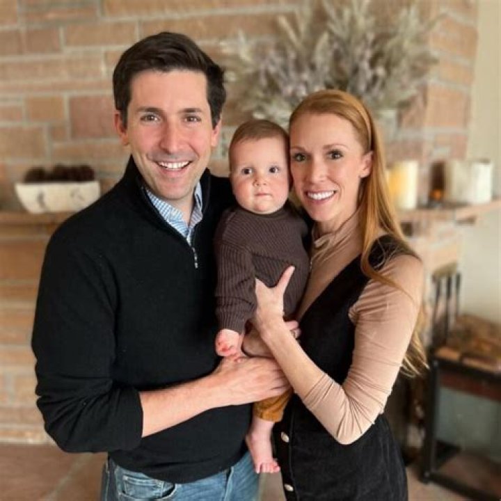 Kristin Baker Biography, Age, Height, Husband, Net Worth, Family