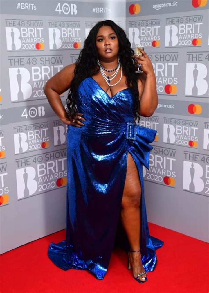 Lizzo Looks ~Good As Hell~ While Putting Her Curves on Display During a Miami Beach Performance