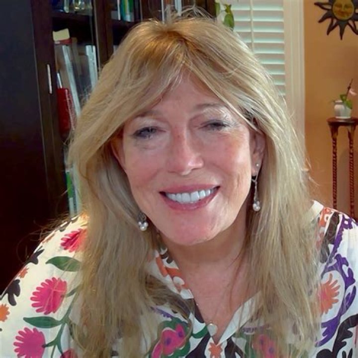 Marci Bowers Biography, Age, Height, Husband, Net Worth, Family