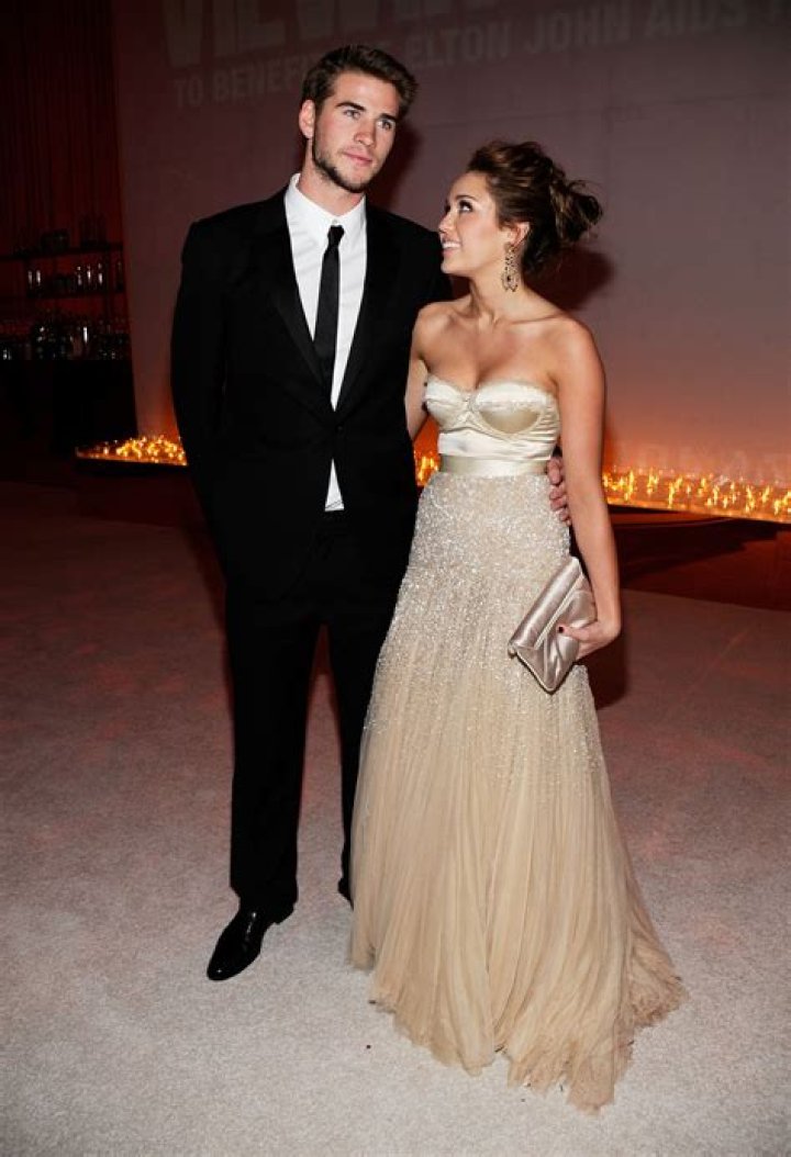 Miley Cyrus Pregnant With Her and Liam Hemsworth’s First Child!