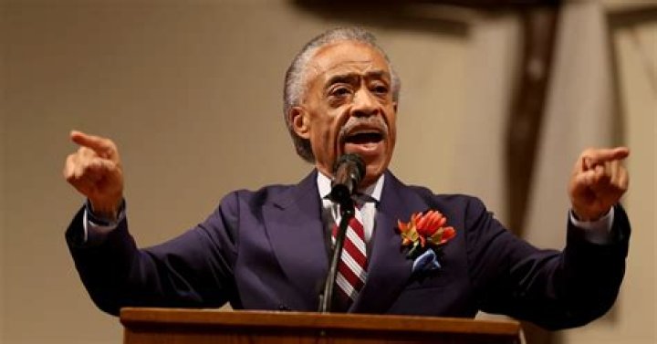 New Al Sharpton Selfie Goes Viral, Internet Gets Sassy