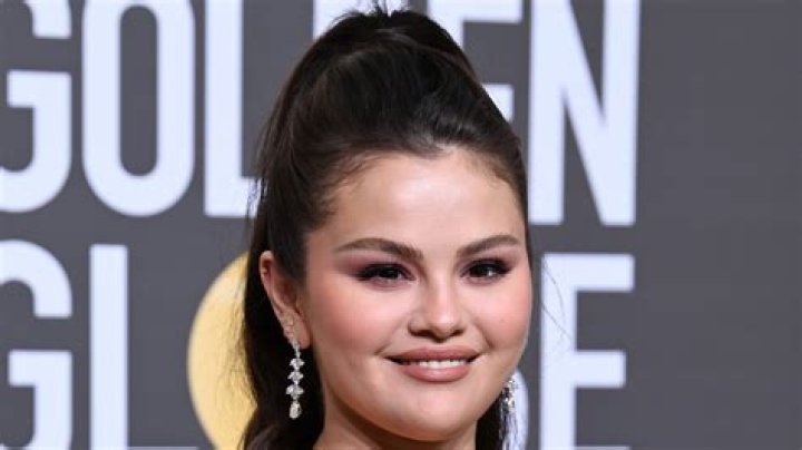 Selena Gomez Seemingly Claps Back at Body-Shaming Comments in Post-Golden Globes Video