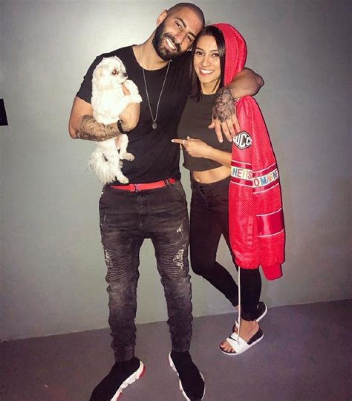 Simmi Singh Age - Bio, Wiki, Height, Net Worth, Relationship (2023)