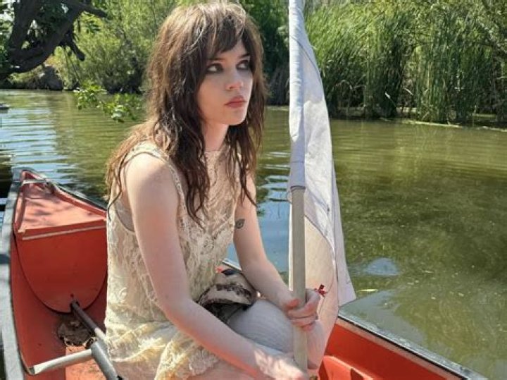 Sophie Thatcher – Celebsgraphy