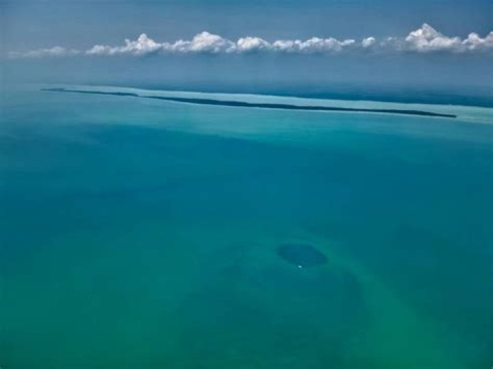 Taam Ja' Blue Hole, The Deepest Ocean Sinkhole On Earth