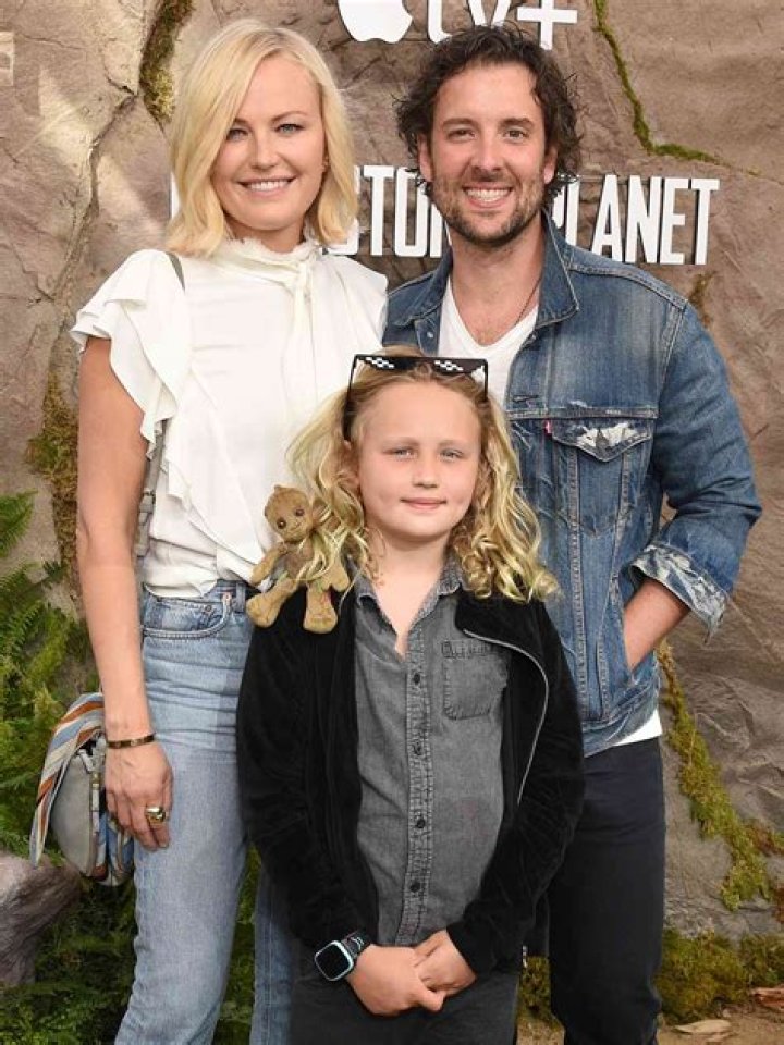 Who Is Anne Donnelly Husband Michael Toth? Everything On Her Net Worth And More